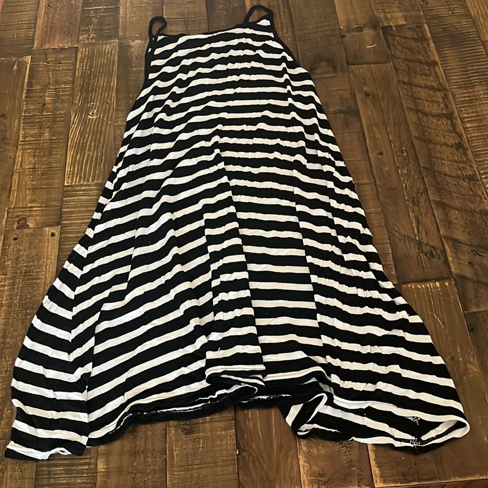 Super cute, black and white striped dress